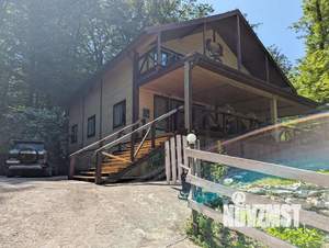 Дом 250м², 2-этажный, посуточно,