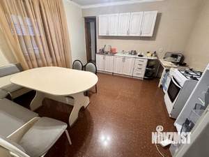 Дом 285м², 3-этажный, на длительный срок,