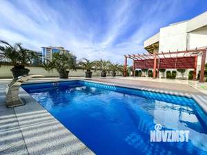 Коттедж 350м², 3-этажный, участок 7 сот.