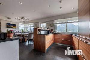 Дом 420м², 3-этажный, участок 11 сот.