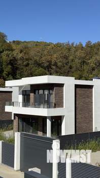 Дом 220м², 2-этажный, участок 8 сот.