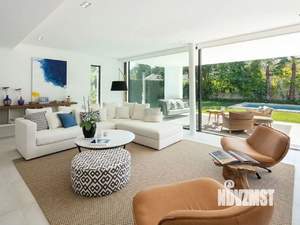 Дом 290м², 2-этажный, участок 10 сот.