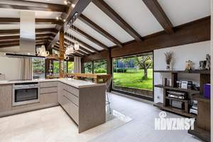 Коттедж 330м², 2-этажный, участок 15 сот.