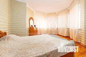 Дом 256м², 2-этажный, участок 7 сот.