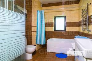 Дом 450м², 3-этажный, участок 10 сот.