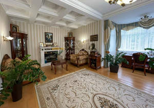 Дом 350м², 3-этажный, участок 10 сот.