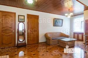 Дом 284м², 3-этажный, участок 5 сот.