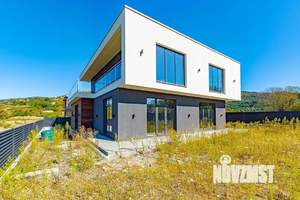 Дом 299м², 3-этажный, участок 6 сот.