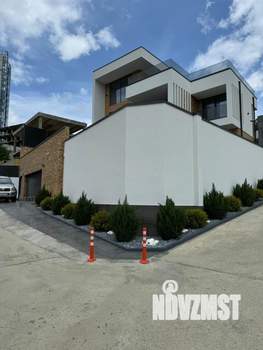 Коттедж 299м², 3-этажный, участок 5 сот.