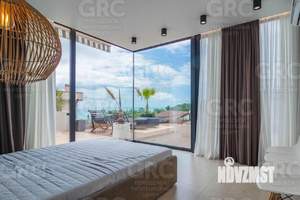 Дом 220м², 2-этажный, участок 8 сот.