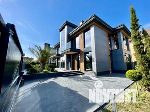 Дом 300м², 2-этажный, участок 6 сот.