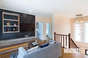 Дом 199м², 2-этажный, участок 7 сот.