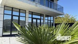 Дом 200м², 2-этажный, участок 8 сот.