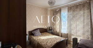 Дом 300м², 3-этажный, участок 10 сот.