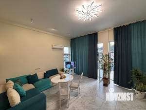 Дом 271м², 3-этажный, участок 6 сот.