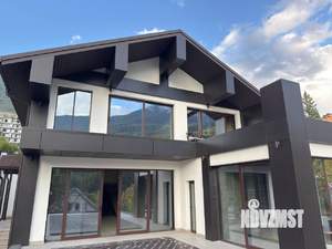 Дом 520м², 3-этажный, участок 6 сот.