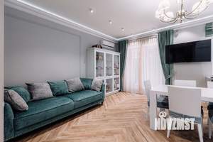 Дом 235м², 3-этажный, участок 5 сот.