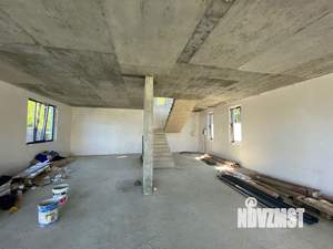 Дом 220м², 2-этажный, участок 6 сот.