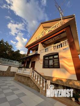 Дом 304м², 3-этажный, участок 8 сот.