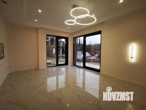 Коттедж 240м², 2-этажный, участок 4 сот.