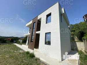 Дом 137м², 2-этажный, участок 4 сот.