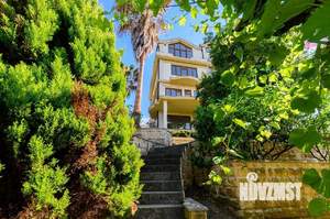 Дом 780м², 3-этажный, участок 120 сот.