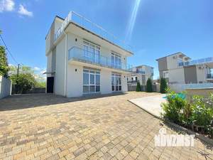 Дом 272м², 3-этажный, участок 3 сот.