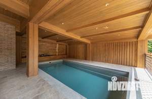 Коттедж 300м², 2-этажный, участок 6 сот.