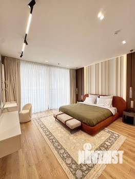 Дом 270м², 2-этажный, участок 5 сот.