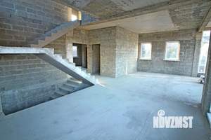 Дом 253м², 3-этажный, участок 4 сот.