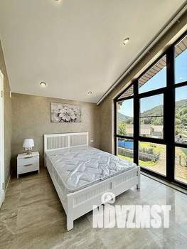 Дом 250м², 3-этажный, участок 10 сот.