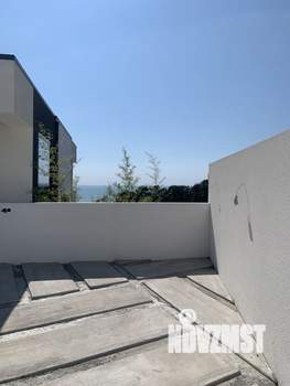 Коттедж 520м², 3-этажный, участок 5 сот.