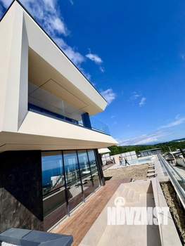 Дом 350м², 3-этажный, участок 7 сот.