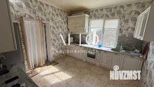 Дом 300м², 3-этажный, участок 10 сот.