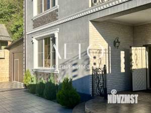 Дом 424м², 2-этажный, участок 9 сот.