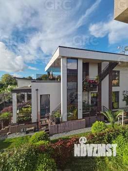 Коттедж 300м², 2-этажный, участок 5 сот.