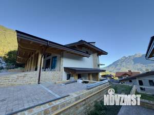 Дом 285м², 3-этажный, участок 6 сот.