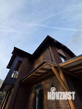 Коттедж 300м², 2-этажный, участок 5 сот.