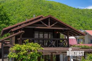 Коттедж 142м², 2-этажный, участок 5 сот.