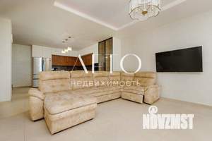 Коттедж 300м², 2-этажный, участок 6 сот.