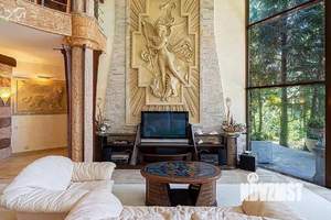 Дом 800м², 2-этажный, участок 30 сот.