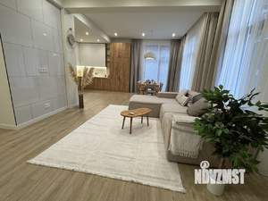 Дом 220м², 2-этажный, участок 4 сот.