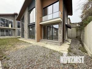 Дом 180м², 2-этажный, участок 3 сот.