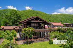 Коттедж 142м², 2-этажный, участок 5 сот.