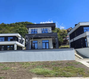 Дом 196м², 2-этажный, участок 6 сот.