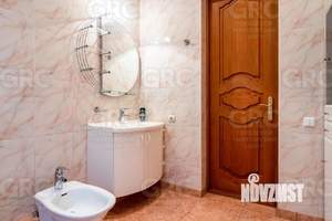 Дом 284м², 3-этажный, участок 5 сот.