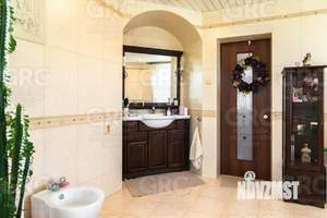 Дом 414м², 3-этажный, участок 27 сот.