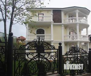 Коттедж 606м², 2-этажный, участок 7 сот.