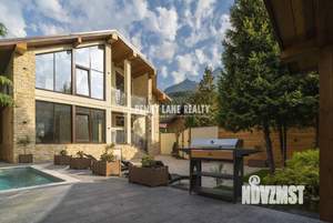 Дом 369м², 3-этажный, участок 6 сот.