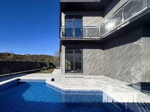 Дом 204м², 3-этажный, участок 4 сот.